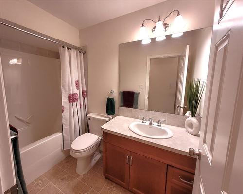 8503 Kingfisher Drive, Osoyoos, BC - Indoor Photo Showing Bathroom