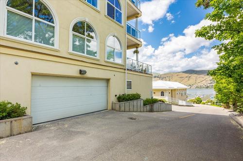 301-7922 Okanagan Landing Road, Vernon, BC - Outdoor