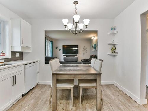 Salle Ã  manger - 8835 Av. Gravel, Laval (Saint-François), QC - Indoor Photo Showing Dining Room