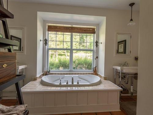 Bathroom - 270 Ch. Du Lac-Du-Brochet, Montcalm, QC - Indoor Photo Showing Bathroom