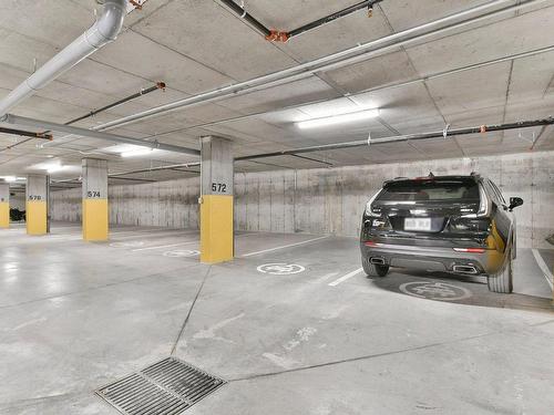 Garage - 606-3480 Boul. St-Elzear O., Laval (Chomedey), QC - Indoor Photo Showing Garage