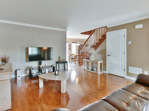 Living room - 224 Rue De Langloiserie, Rosemère, QC - Indoor Photo Showing Living Room