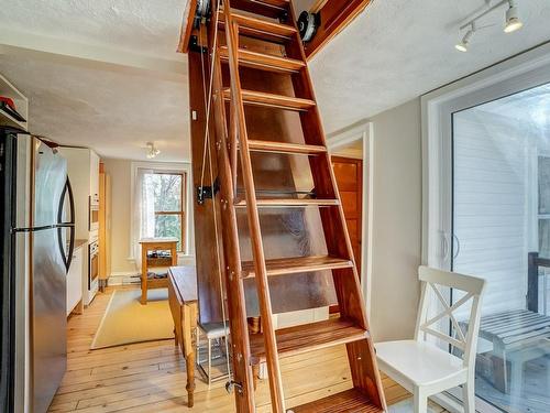 Staircase - 209Z Ch. D'Old Chelsea, Chelsea, QC - 