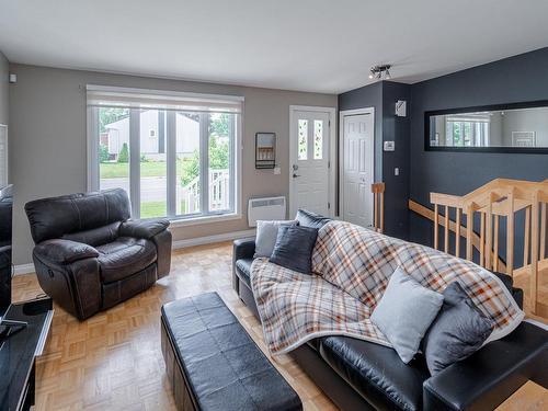 Living room - 1841 Rue Des Ballades, L'Ancienne-Lorette, QC - Indoor Photo Showing Living Room