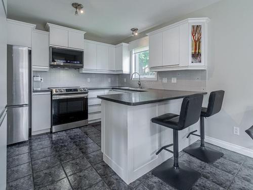 Kitchen - 1841 Rue Des Ballades, L'Ancienne-Lorette, QC - Indoor Photo Showing Kitchen With Upgraded Kitchen