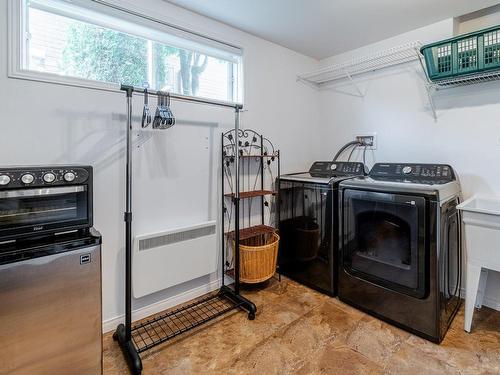 Salle de lavage - 1841 Rue Des Ballades, L'Ancienne-Lorette, QC - Indoor Photo Showing Laundry Room