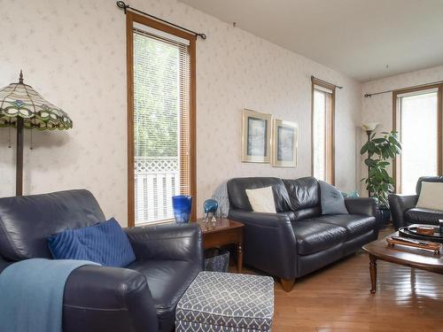 199 Valley Street, Thunder Bay, ON - Indoor Photo Showing Living Room