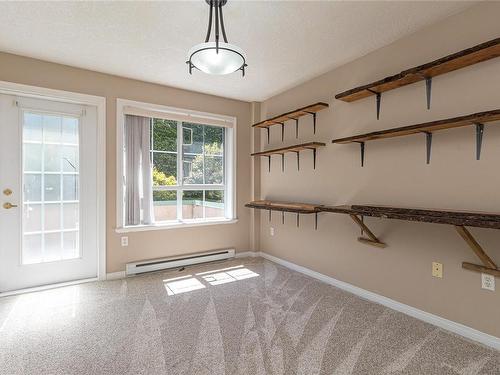 112-3133 Tillicum Rd, Saanich, BC - Indoor Photo Showing Kitchen