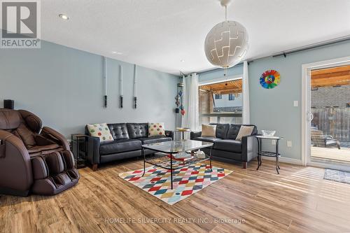 1831 Reilly Walk, London, ON - Indoor Photo Showing Living Room