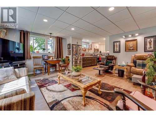 4700 Schubert Road, Armstrong, BC - Indoor Photo Showing Living Room