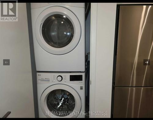 1009 - 34 Tubman Avenue, Toronto (Regent Park), ON - Indoor Photo Showing Laundry Room