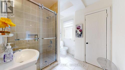 5177 Kitchener Street, Niagara Falls, ON - Indoor Photo Showing Bathroom