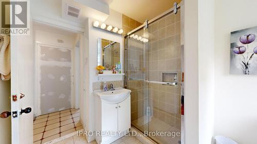 5177 Kitchener Street, Niagara Falls, ON - Indoor Photo Showing Bathroom