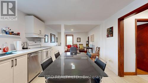 5177 Kitchener Street, Niagara Falls, ON - Indoor Photo Showing Kitchen