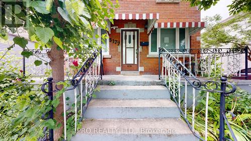 5177 Kitchener Street, Niagara Falls, ON - Outdoor