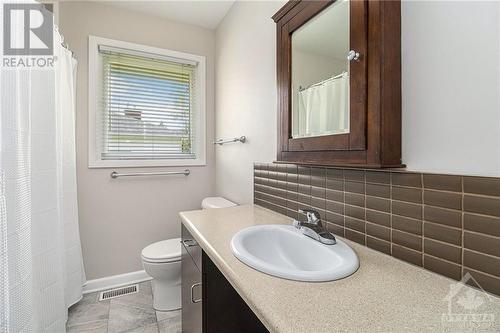 54 Wabalac Drive, Arnprior, ON - Indoor Photo Showing Bathroom