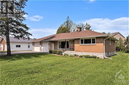 54 Wabalac Drive, Arnprior, ON - Outdoor