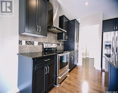 307 Gillies Crescent, Saskatoon, SK - Indoor Photo Showing Kitchen With Upgraded Kitchen