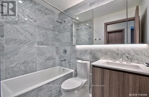 3809 - 19 Bathurst Street, Toronto, ON - Indoor Photo Showing Bathroom