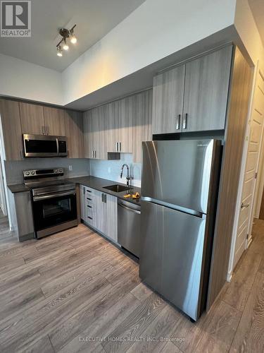 2708 - 1455 Celebration Drive, Pickering, ON - Indoor Photo Showing Kitchen