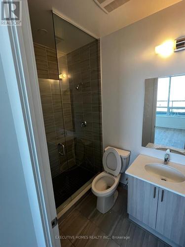 2708 - 1455 Celebration Drive, Pickering (Bay Ridges), ON - Indoor Photo Showing Bathroom