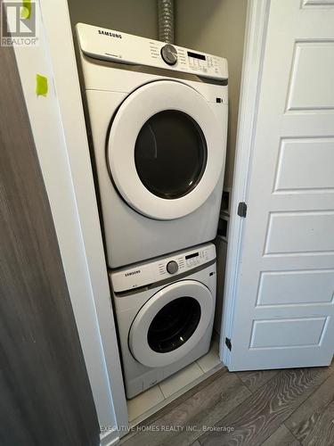 2708 - 1455 Celebration Drive, Pickering, ON - Indoor Photo Showing Laundry Room