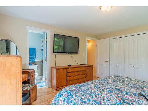 502 7Th Street, Castlegar, BC - Indoor Photo Showing Bedroom