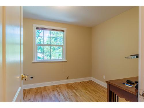 502 7Th Street, Castlegar, BC - Indoor Photo Showing Other Room