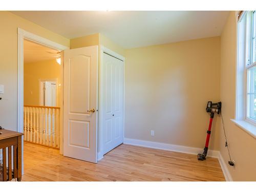 502 7Th Street, Castlegar, BC - Indoor Photo Showing Other Room