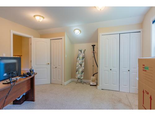 502 7Th Street, Castlegar, BC - Indoor