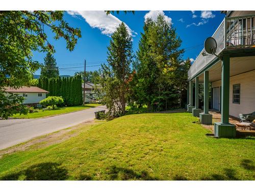 502 7Th Street, Castlegar, BC - Outdoor