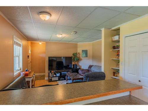 502 7Th Street, Castlegar, BC - Indoor