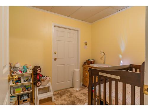 502 7Th Street, Castlegar, BC - Indoor Photo Showing Bedroom