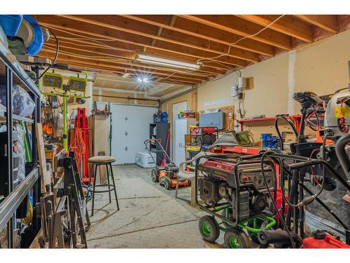 502 7Th Street, Castlegar, BC - Indoor Photo Showing Basement