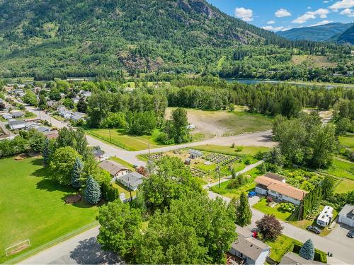 502 7Th Street, Castlegar, BC - Outdoor With View