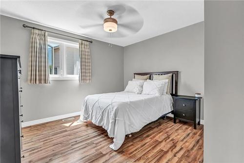 96 Highland Boulevard, Caledonia, ON - Indoor Photo Showing Bedroom
