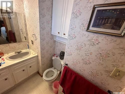 35 Laubach Avenue, Regina, SK - Indoor Photo Showing Bathroom