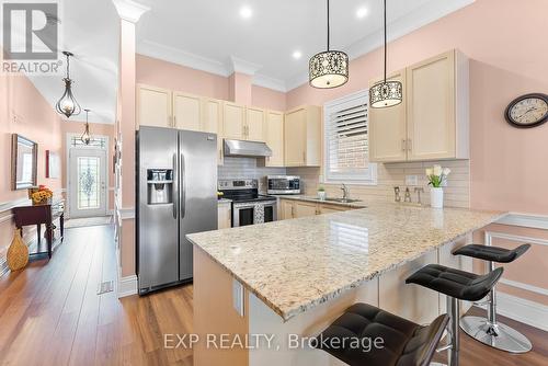 78 Angela Crescent, Niagara-On-The-Lake, ON - Indoor Photo Showing Kitchen With Double Sink With Upgraded Kitchen