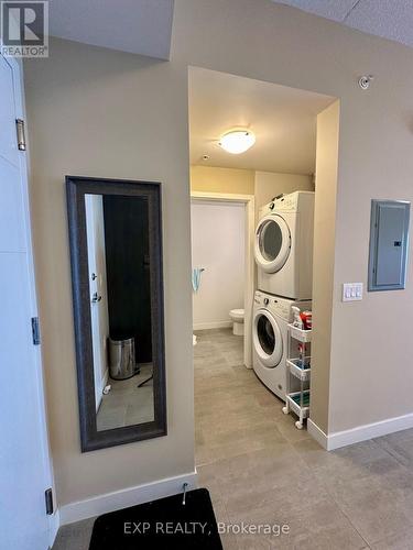 516 - 251 Hemlock Street, Waterloo, ON - Indoor Photo Showing Laundry Room