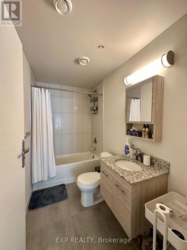 516 - 251 Hemlock Street, Waterloo, ON - Indoor Photo Showing Bathroom