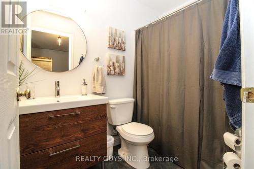 1643 Ramblewood Drive W, Peterborough, ON - Indoor Photo Showing Bathroom