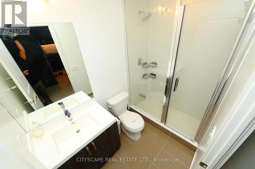 3022 - 8 Nahani Way, Mississauga, ON - Indoor Photo Showing Bathroom