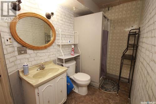 9704 97Th Drive, North Battleford, SK - Indoor Photo Showing Bathroom