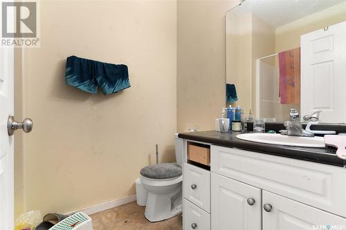 667 Athol Street, Regina, SK - Indoor Photo Showing Bathroom