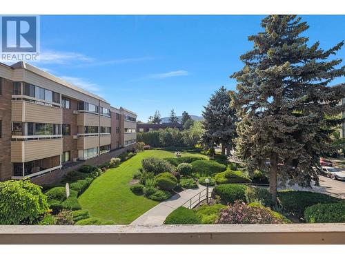 1035 Bernard Avenue Unit# 201, Kelowna, BC - Outdoor