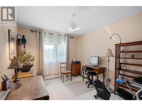 1035 Bernard Avenue Unit# 201, Kelowna, BC - Indoor Photo Showing Office