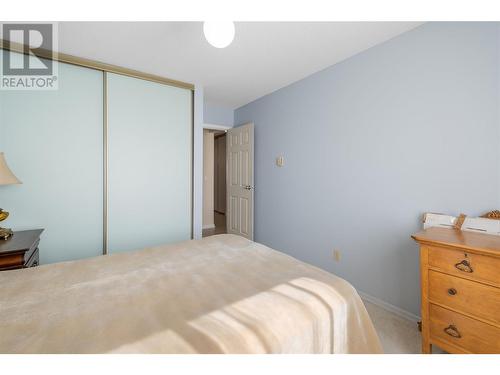 1035 Bernard Avenue Unit# 201, Kelowna, BC - Indoor Photo Showing Bedroom