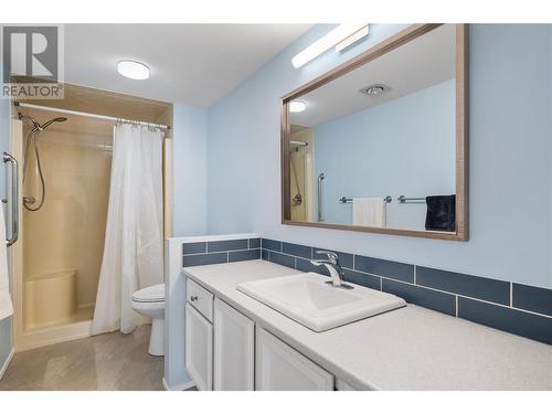 1035 Bernard Avenue Unit# 201, Kelowna, BC - Indoor Photo Showing Bathroom