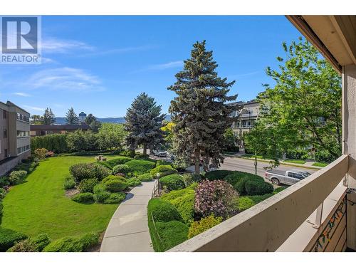 1035 Bernard Avenue Unit# 201, Kelowna, BC - Outdoor