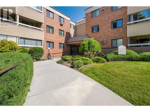 1035 Bernard Avenue Unit# 201, Kelowna, BC - Outdoor